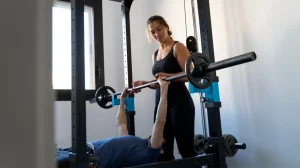 Mejora tu entrenamiento: descubre las mejores rutinas en el gimnasio